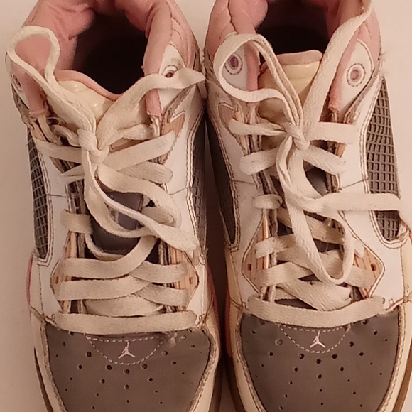 Micheal Jordan Air Size 4.5Y White-Pink-Gray Colors SBA31 - Picture 6 of 8